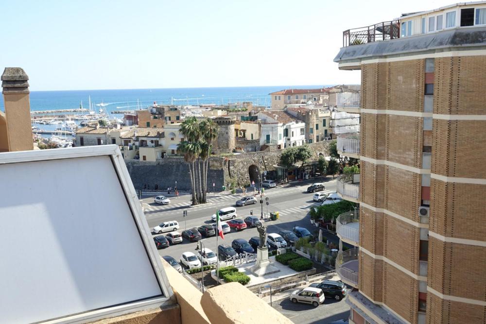 Appartamento Terrazza Con Vista Nettuno Esterno foto