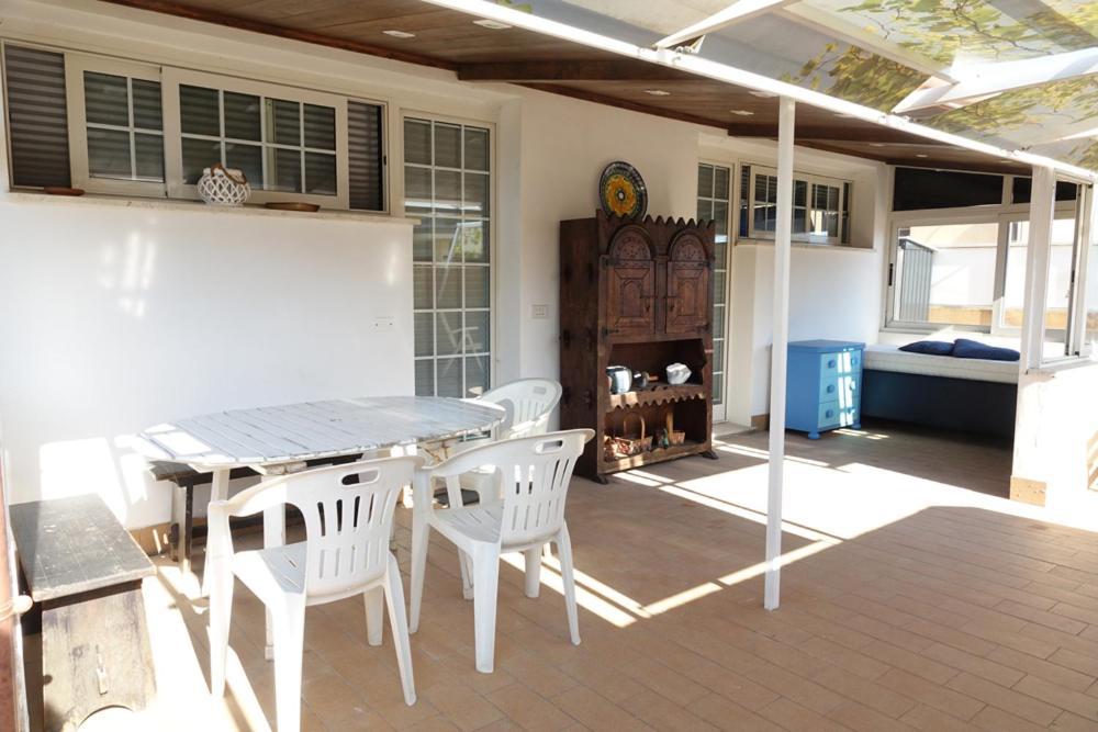 Appartamento Terrazza Con Vista Nettuno Esterno foto